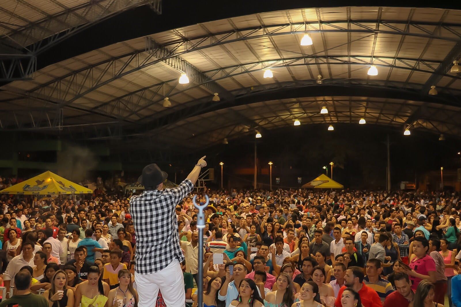 Luifer Cuello, ofreció un concierto multitudinario en Palermo