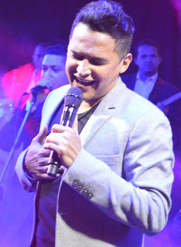 Jorge Celedón le canta con el corazón a Ciudad de México y Monterrey