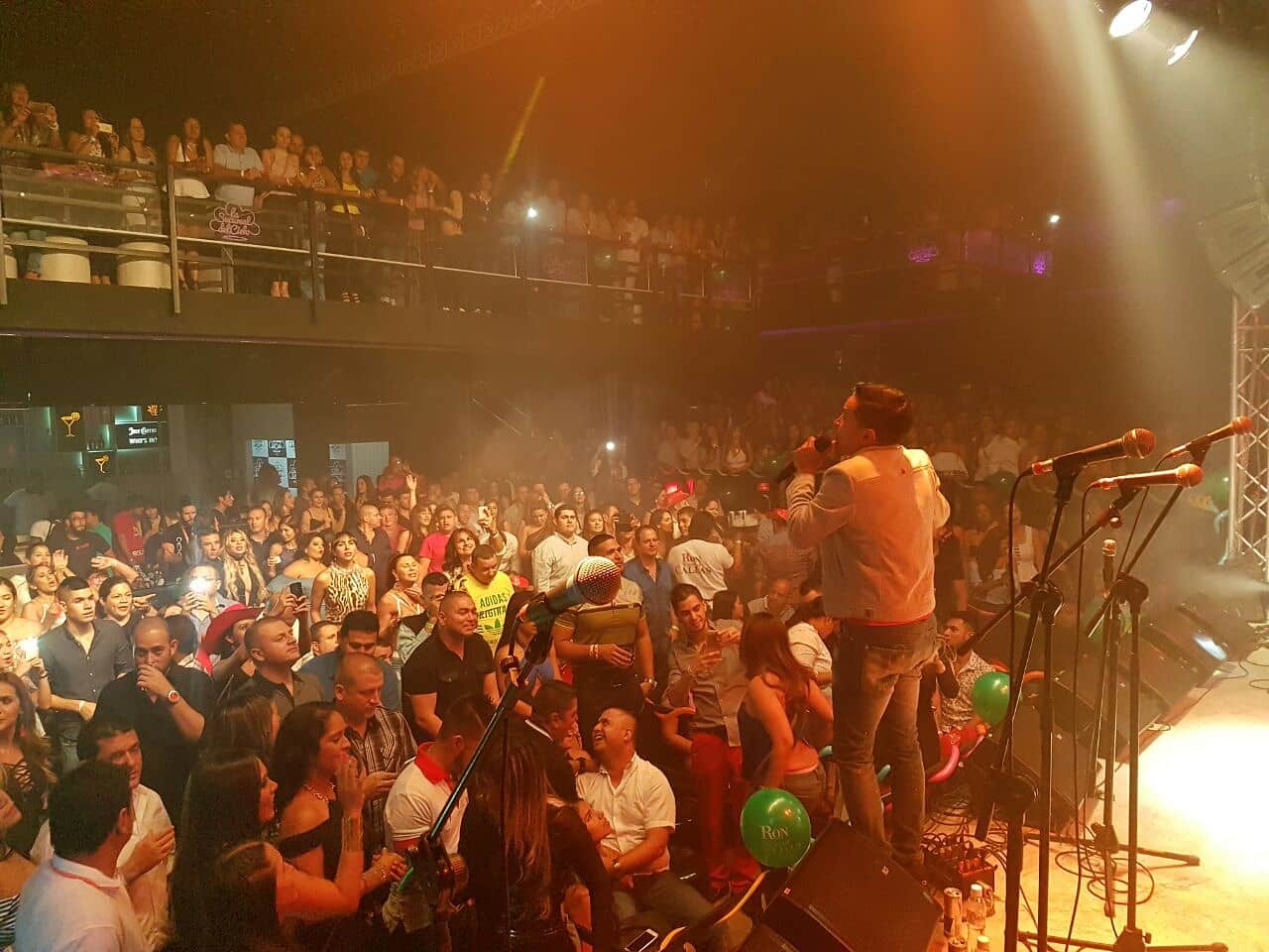 Lleno total de Jorge Celedón en la discoteca La Sucursal del Cielo en Cali