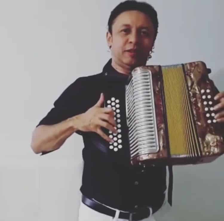 El coronel Franco Arguelles participa en tres canciones en el álbum ‘Homenaje a los Grandes’ con el Gran Martín Elías en Valledupar