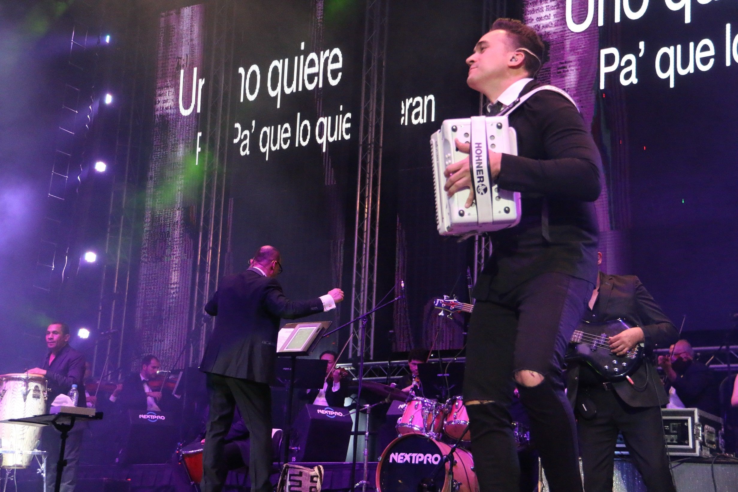 jorge-celedon-y-sergio-luis-rodriguez-en-monterrey-2